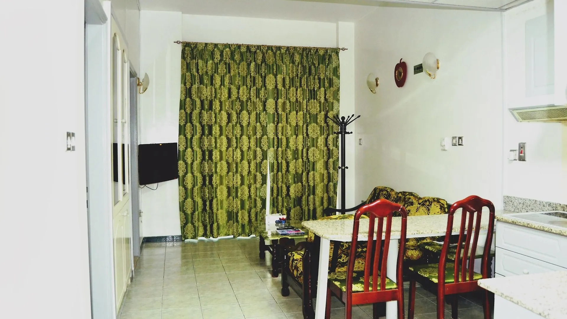 Sky Hotel Apartments Ντουμπάι