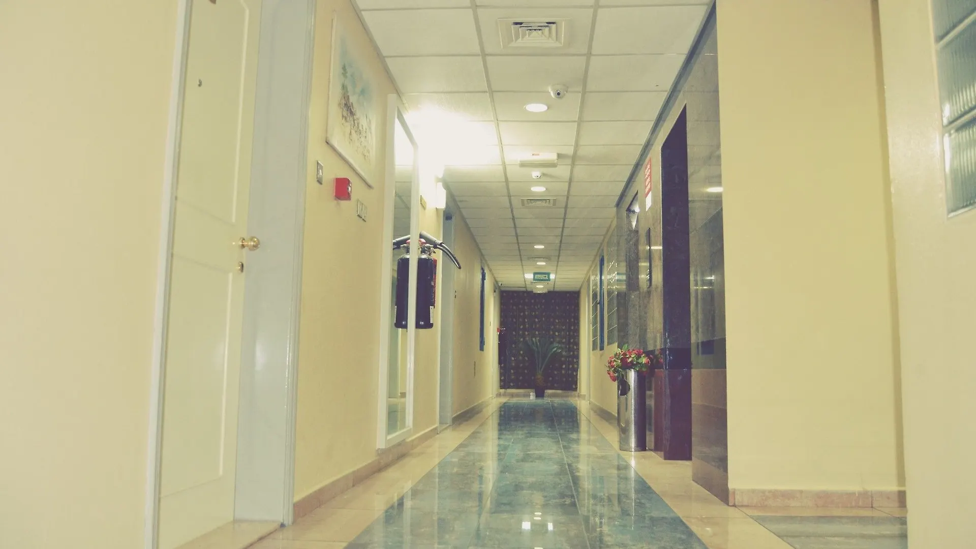 Sky Hotel Apartments Ντουμπάι 2*,
